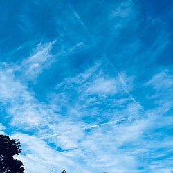 青空 白い雲 空 スマホ撮影 スマホカメラ部